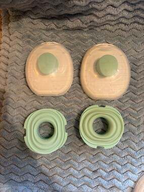 Willow Go 7oz Reusable Milk Containers and Backflow Protectors Set